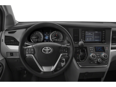2019 Toyota Sienna SE 8 Passenger