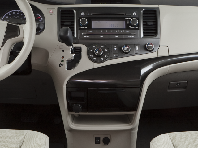 2013 Toyota Sienna XLE 7 Passenger
