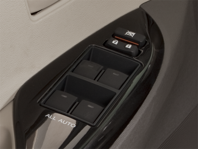 2013 Toyota Sienna XLE 7 Passenger