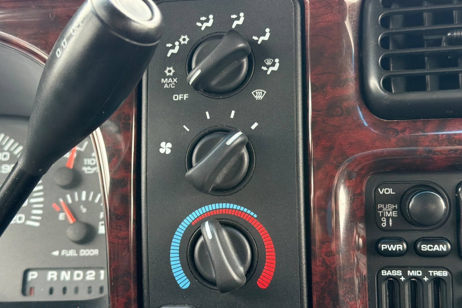 2001 Dodge Ram 1500 4DR QUAD 139WB