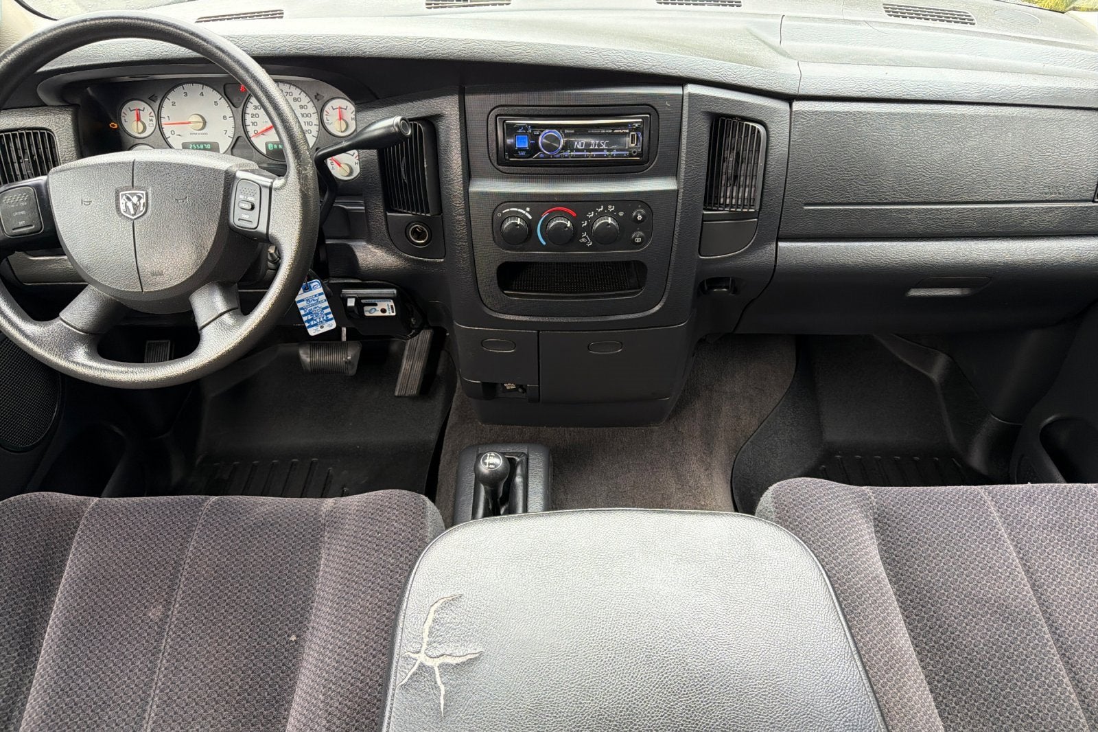 2004 Dodge Ram 1500 SLT