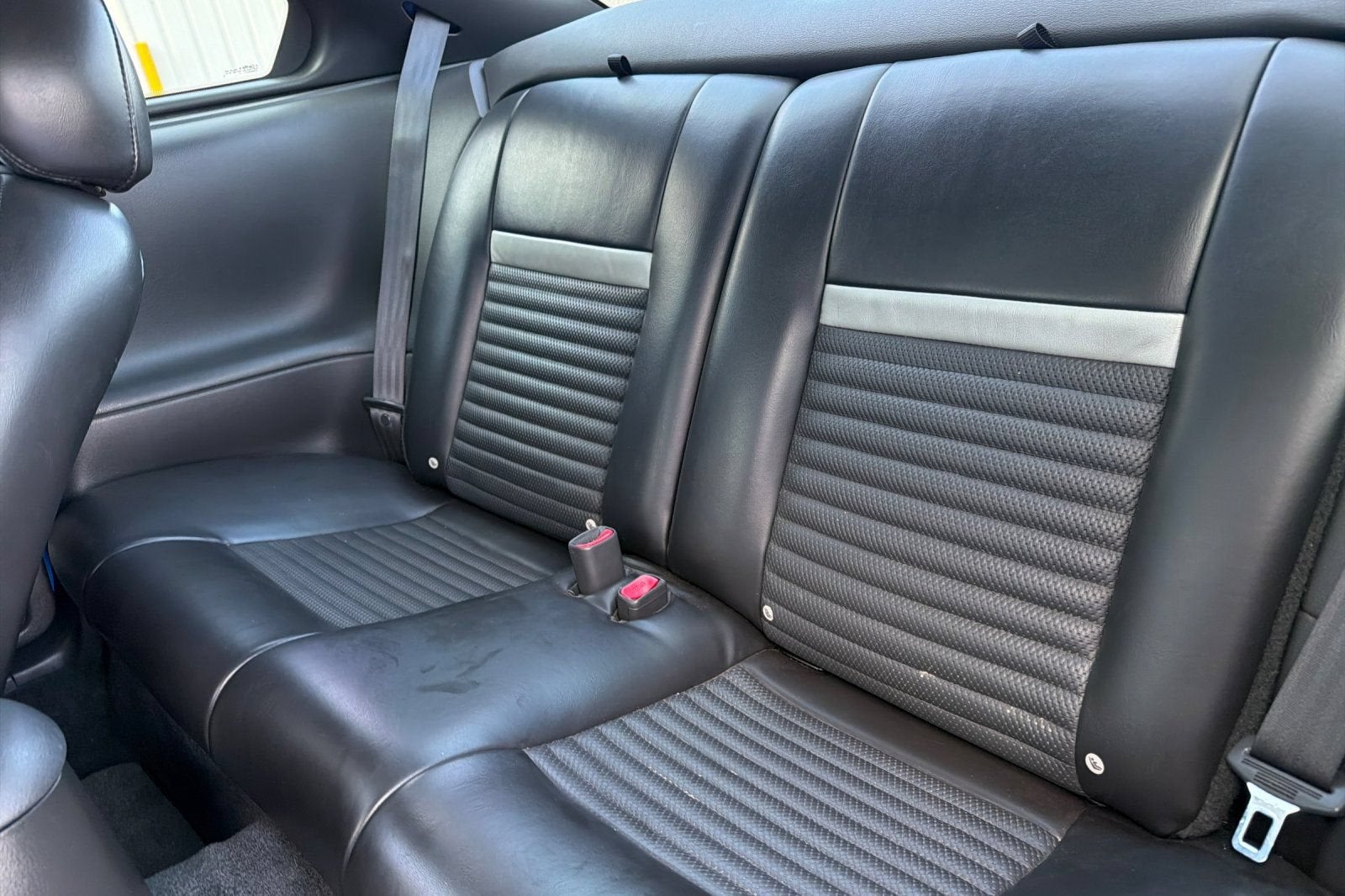 2004 Ford Mustang Premium Mach 1