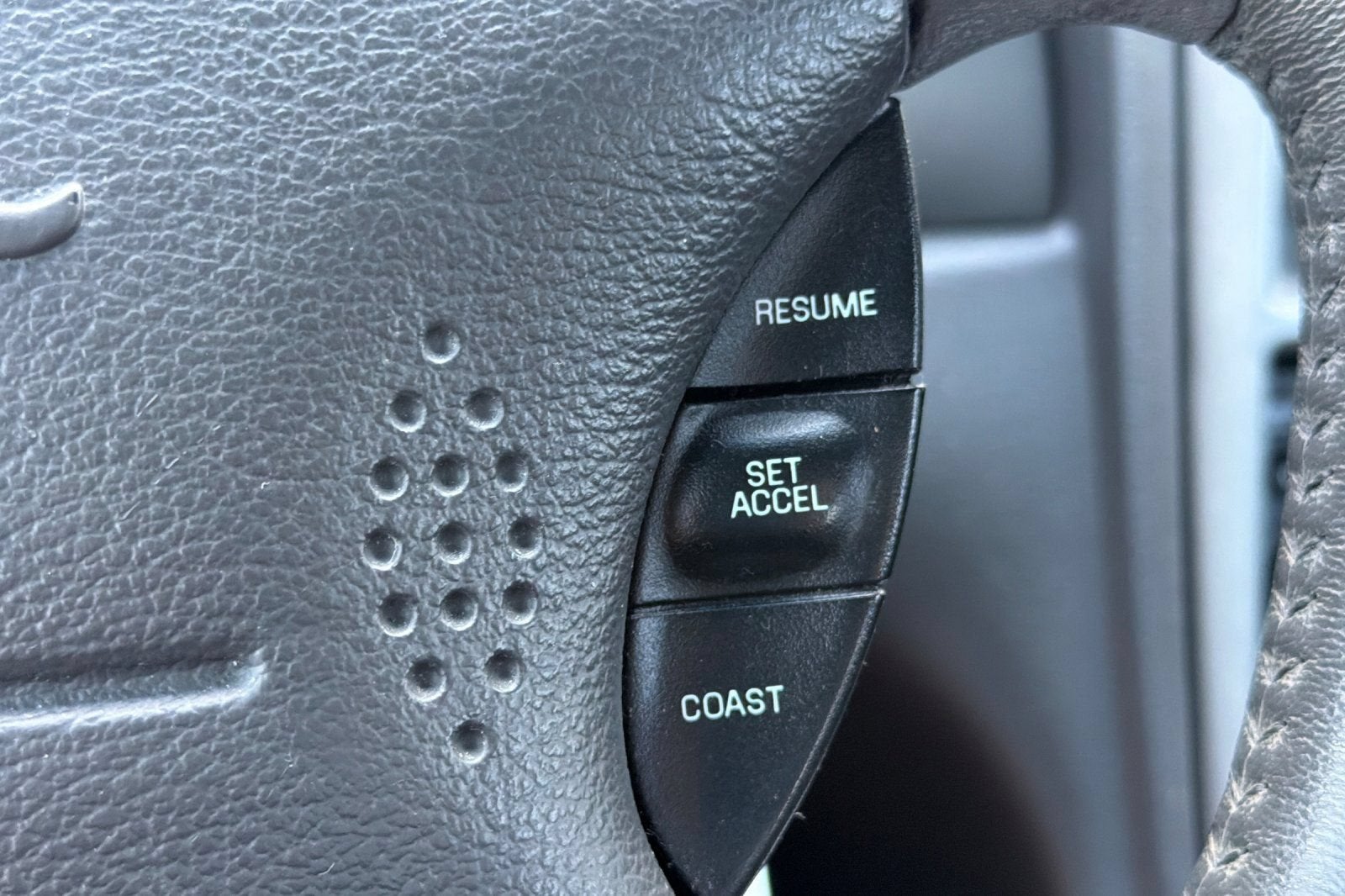 2004 Ford Mustang Premium Mach 1