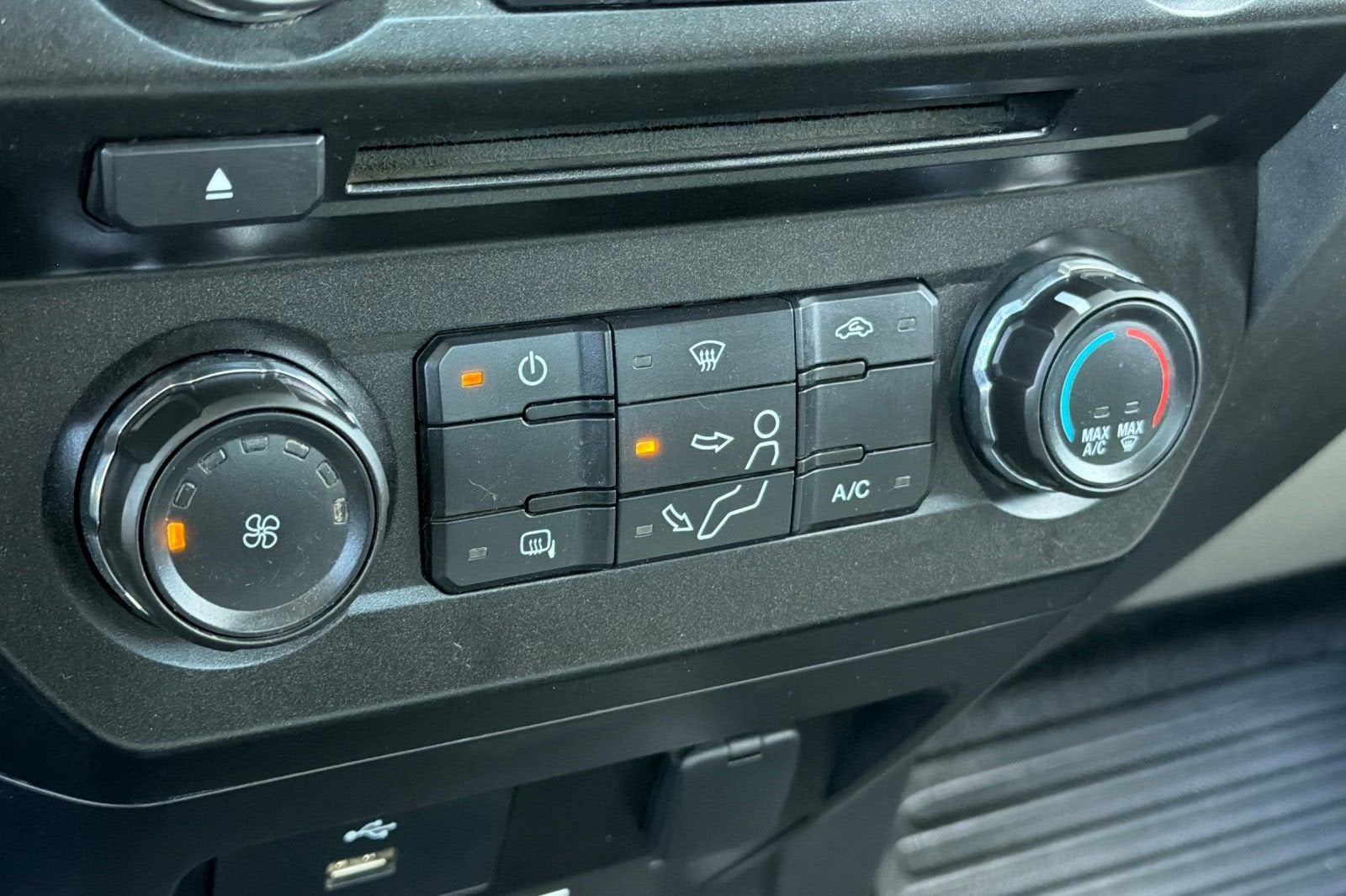 2017 Ford Super Duty F-350 DRW XL