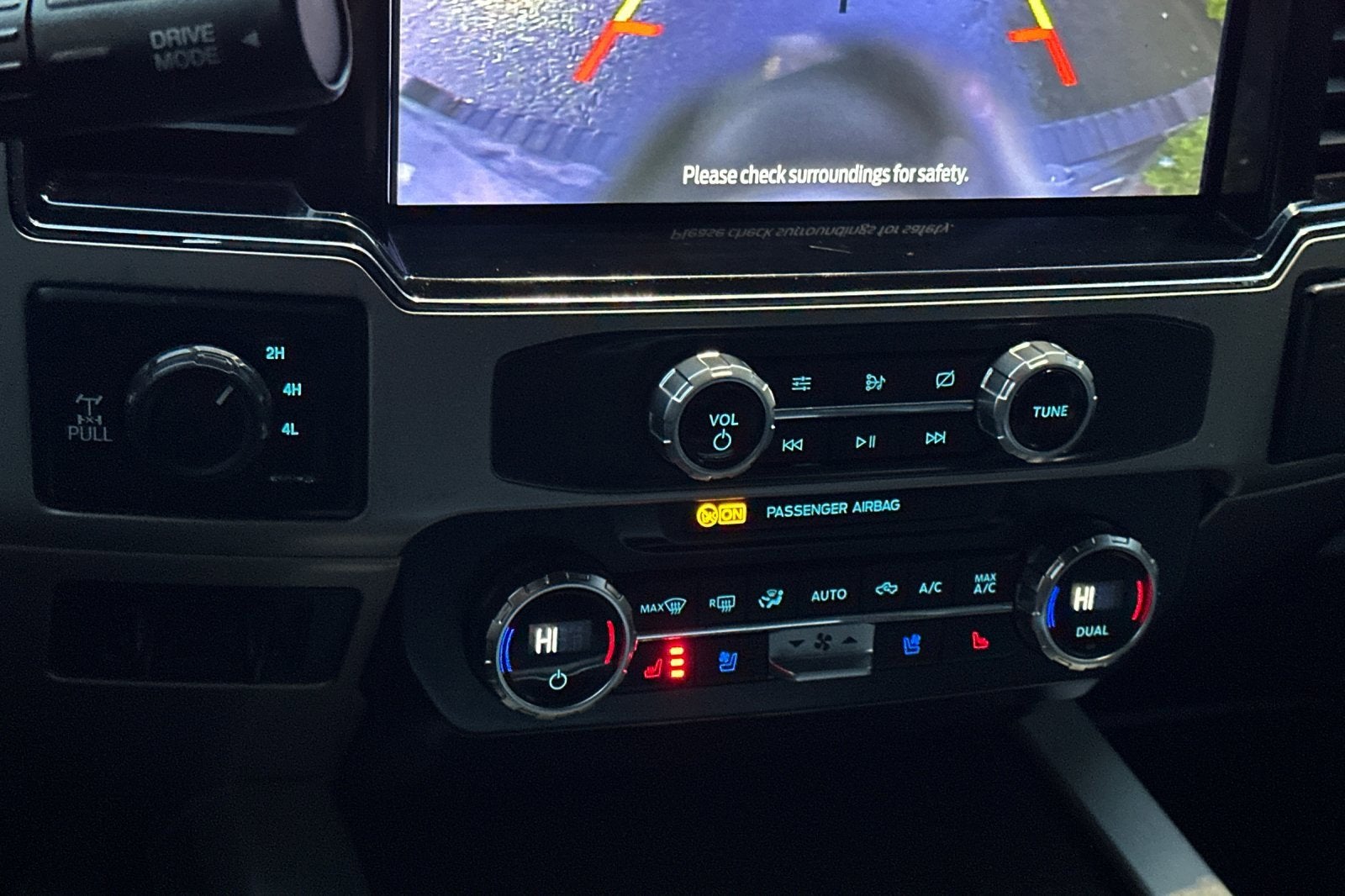 2022 Ford Super Duty F-250 SRW Lariat