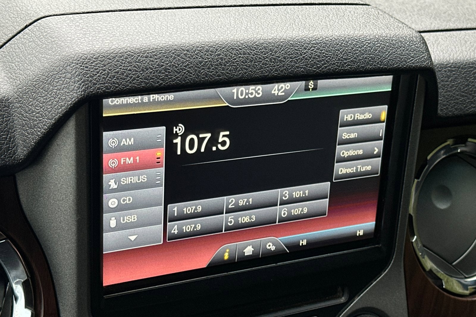 2015 Ford Super Duty F-350 SRW Lariat