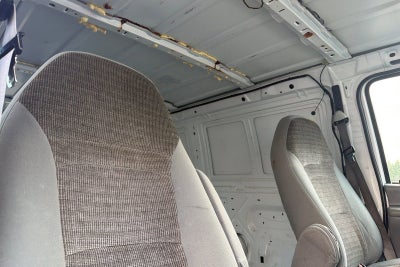 2004 Ford Econoline Cargo Van VAN E-150