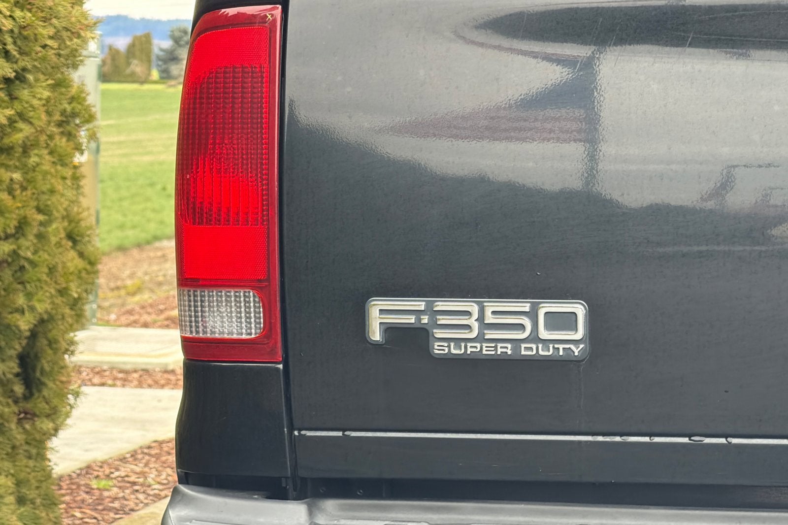 2004 Ford Super Duty F-350 SRW XL