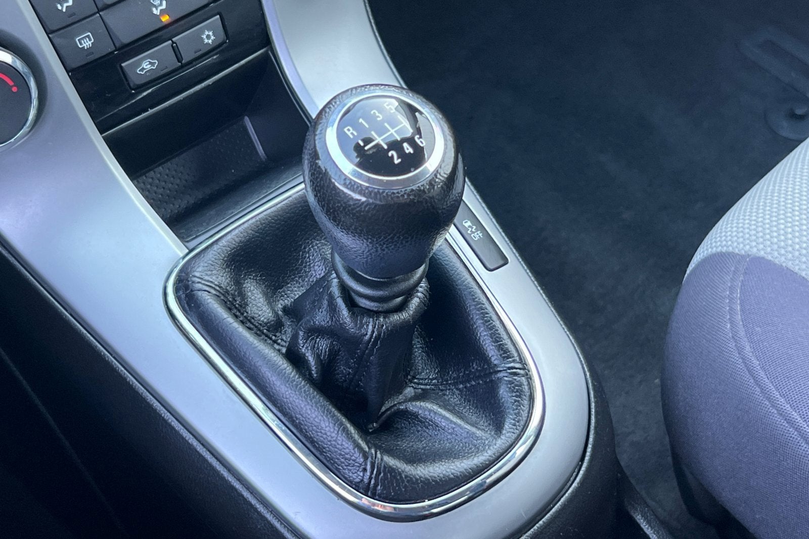 2013 Chevrolet Cruze LS