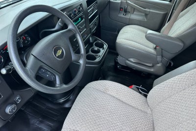 2023 Chevrolet Express Passenger 3500 1LS
