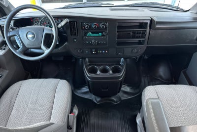 2023 Chevrolet Express Passenger 3500 1LS