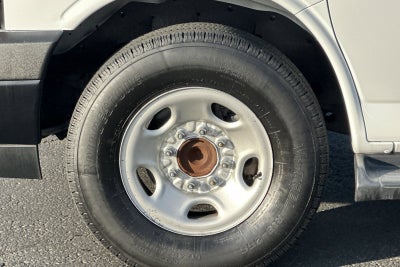 2023 Chevrolet Express Passenger 3500 1LS