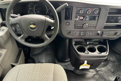 2025 Chevrolet Express Cutaway 3500 1WT