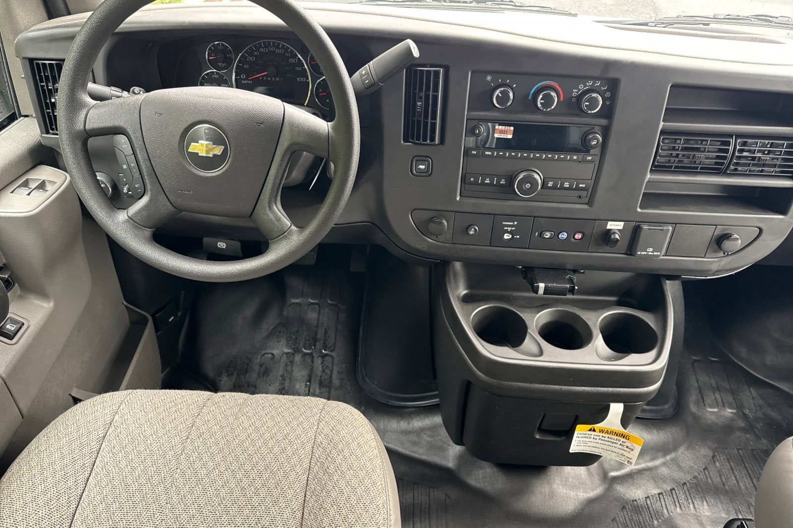 2025 Chevrolet Express Cutaway 3500 1WT