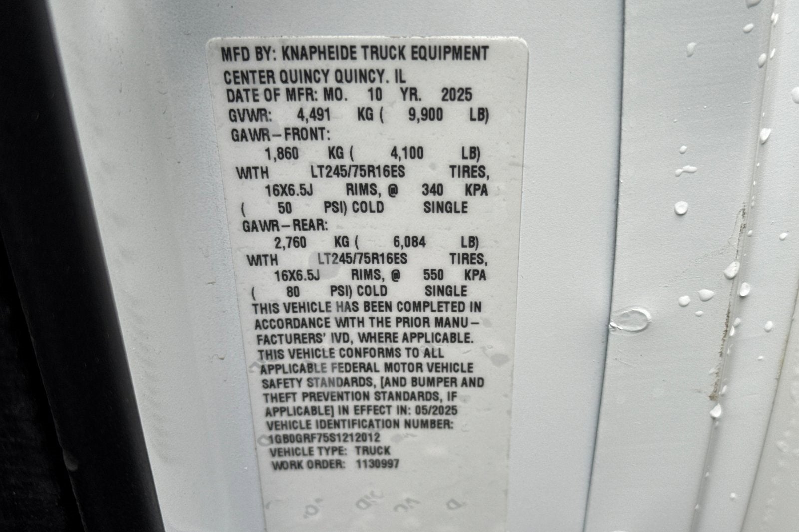 2025 Chevrolet Express Cutaway 3500 1WT