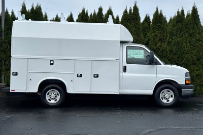 2025 Chevrolet Express Cutaway 3500 1WT