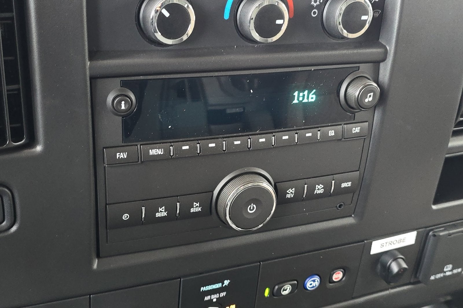 2025 Chevrolet Express Cutaway 3500 1WT