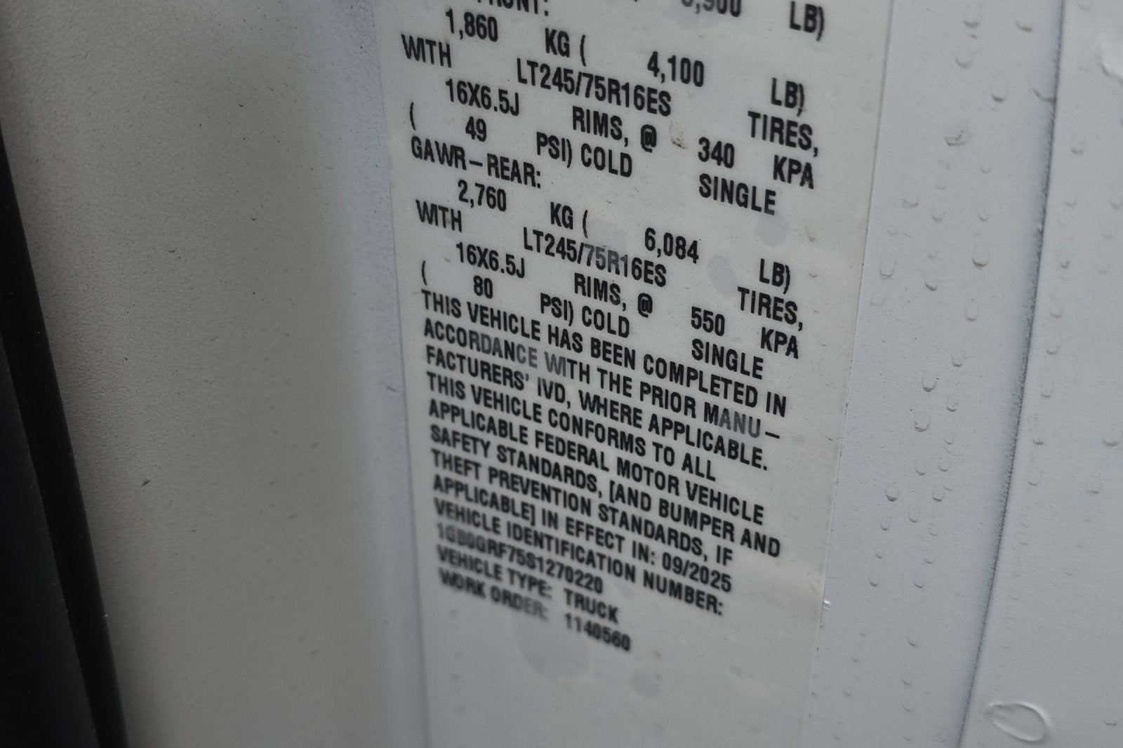 2025 Chevrolet Express Cutaway 3500 1WT