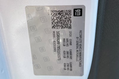 2025 Chevrolet Express Cutaway 3500 1WT