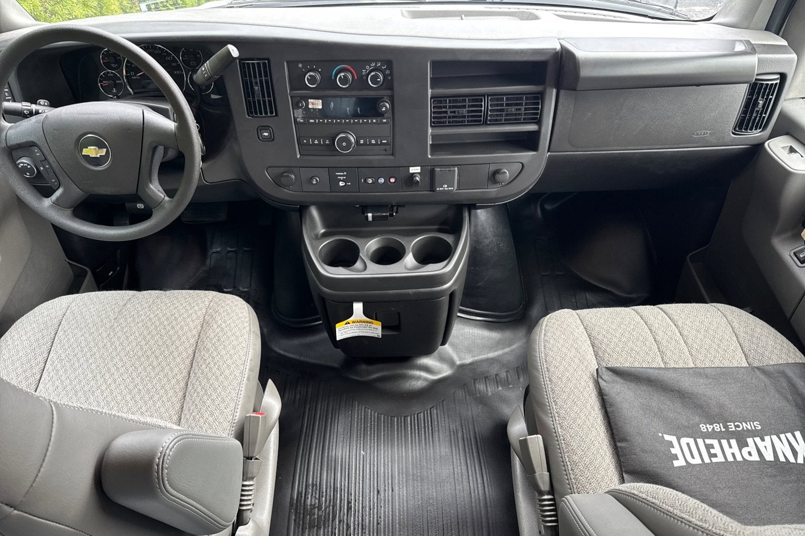 2025 Chevrolet Express Cutaway 3500 1WT