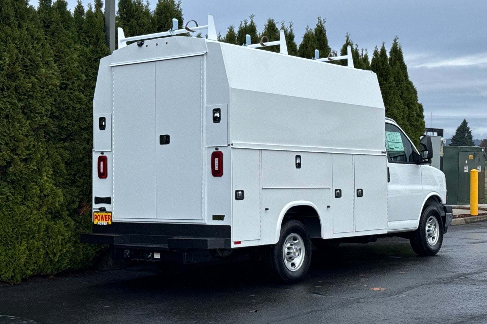 2025 Chevrolet Express Cutaway 3500 1WT
