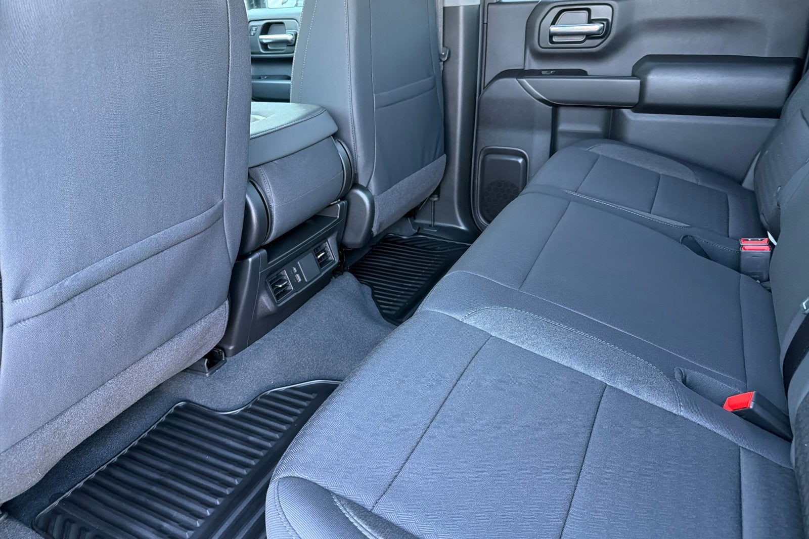 2026 Chevrolet Silverado 2500 HD Custom - Photo 9