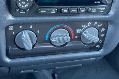 2004 Chevrolet S10 LS