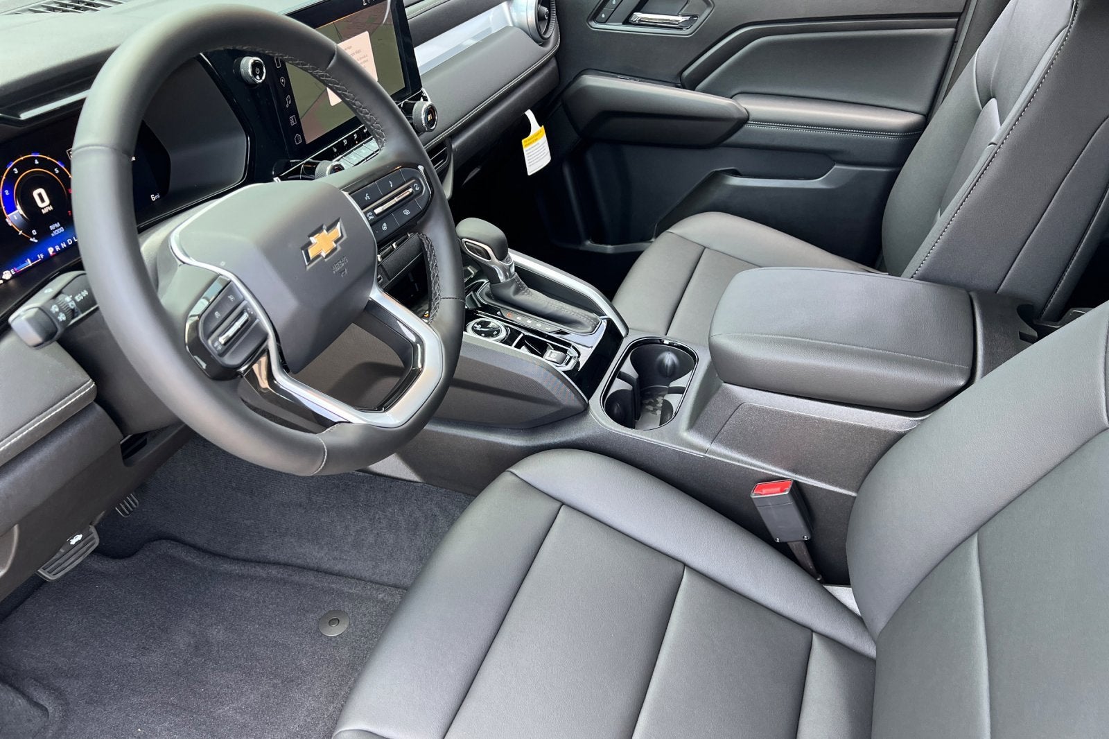 2025 Chevrolet Colorado WT/LT