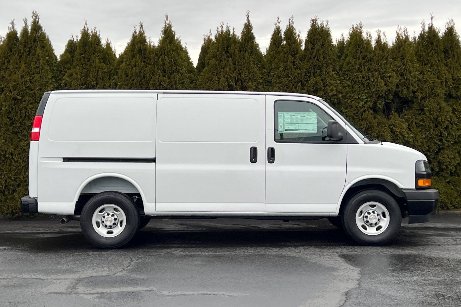 2025 Chevrolet Express Cargo 2500 WT