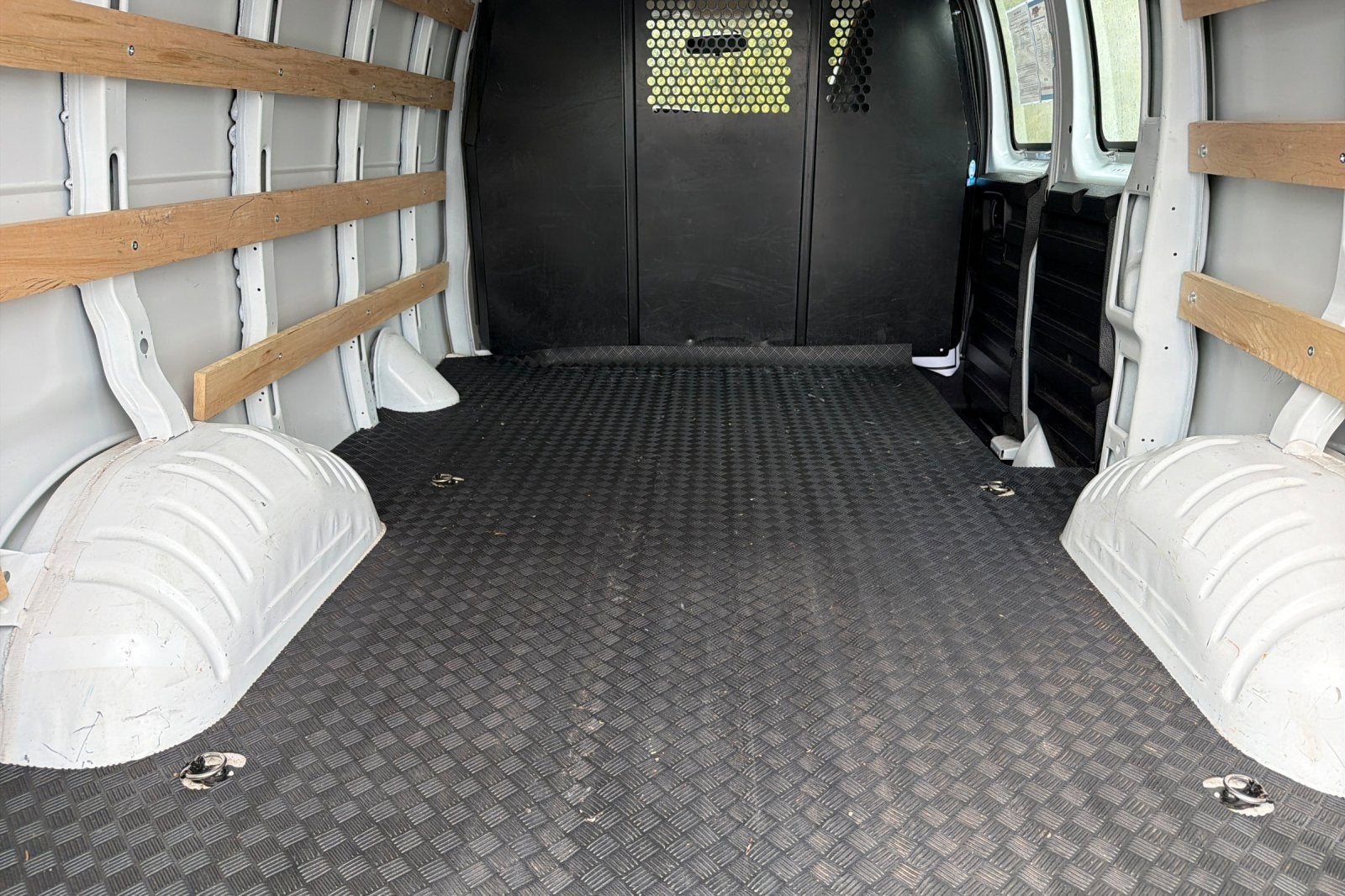 2024 Chevrolet Express Cargo 2500 WT