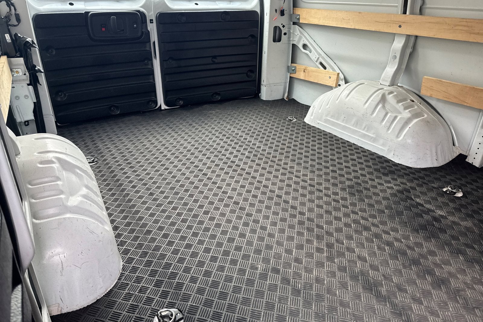 2024 Chevrolet Express Cargo 2500 WT