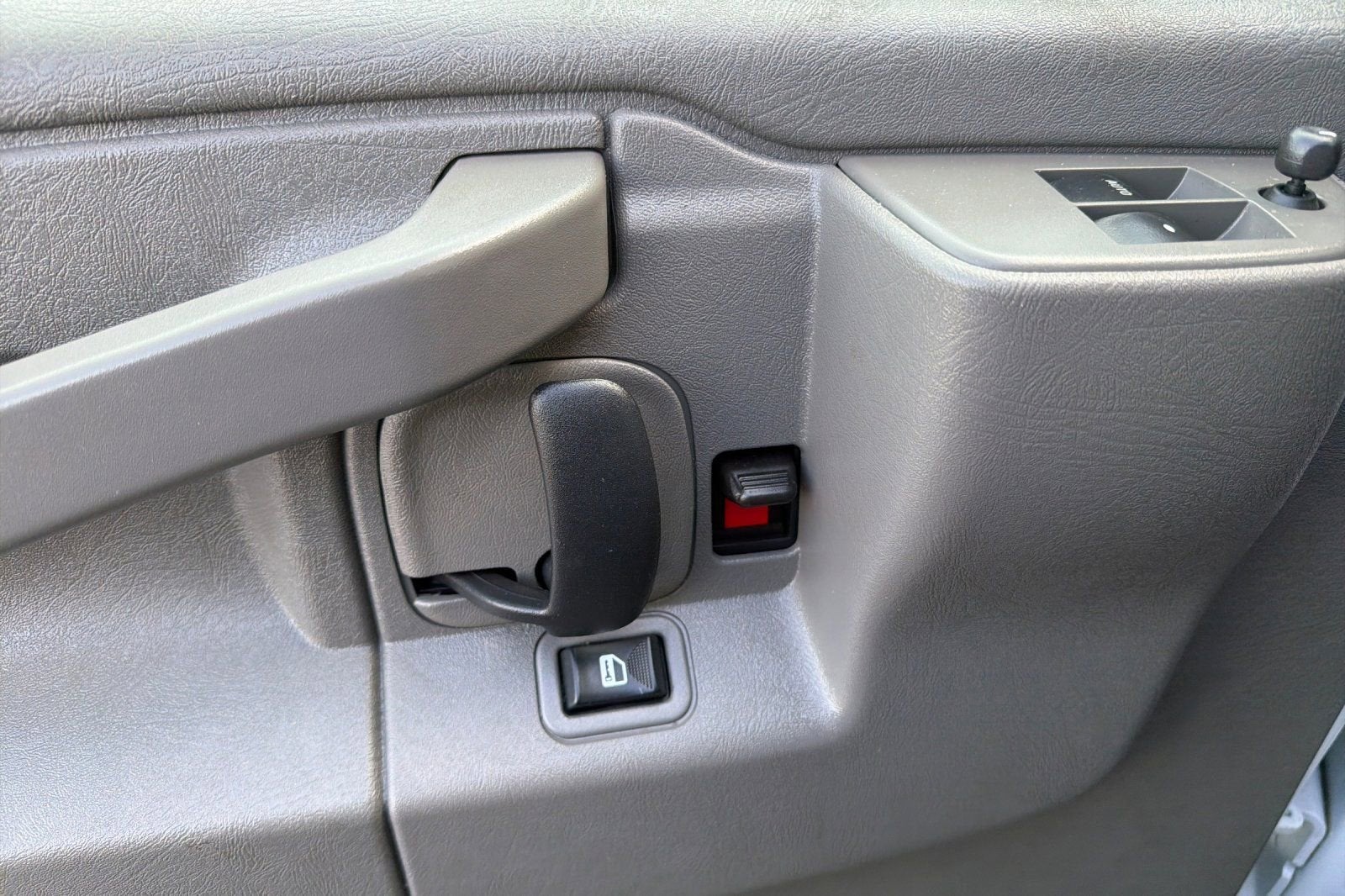 2024 Chevrolet Express Cargo 2500 WT