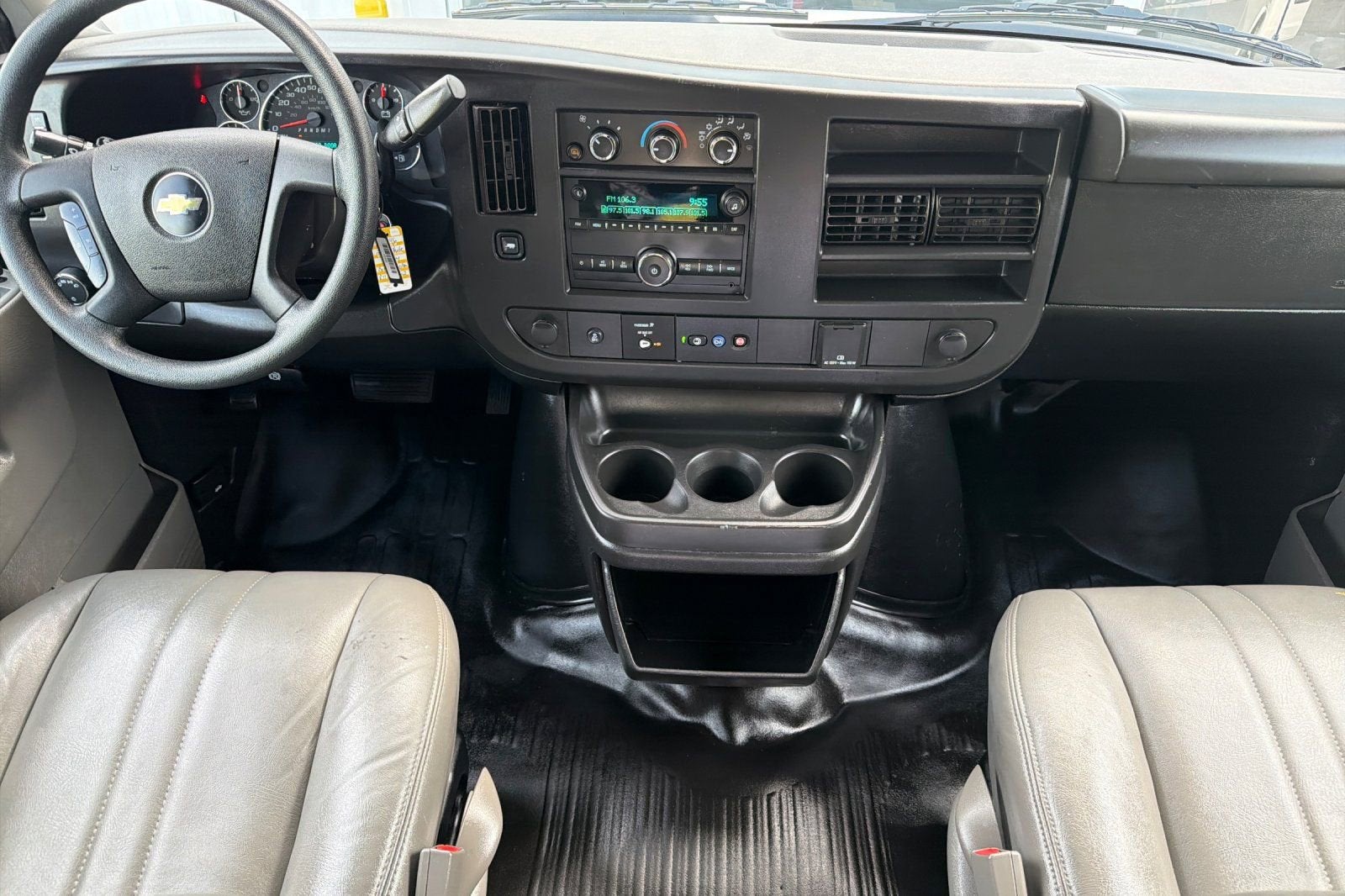 2024 Chevrolet Express Cargo 2500 WT