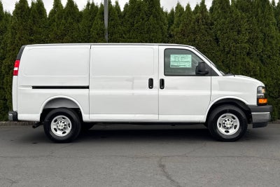 2025 Chevrolet Express Cargo 3500 WT