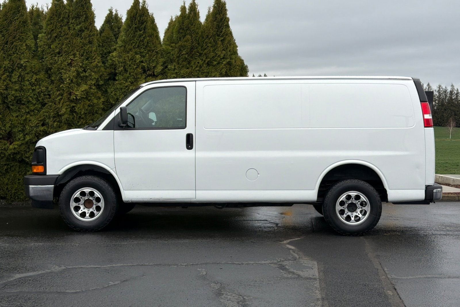 2017 Chevrolet Express Cargo 3500 3500 RWD 135"