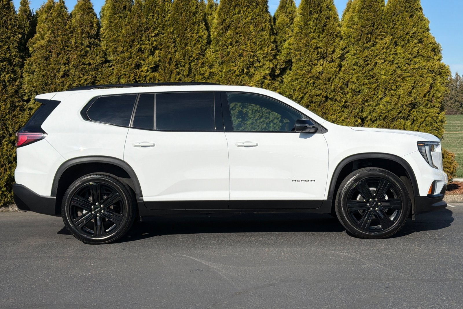 2025 GMC Acadia Elevation