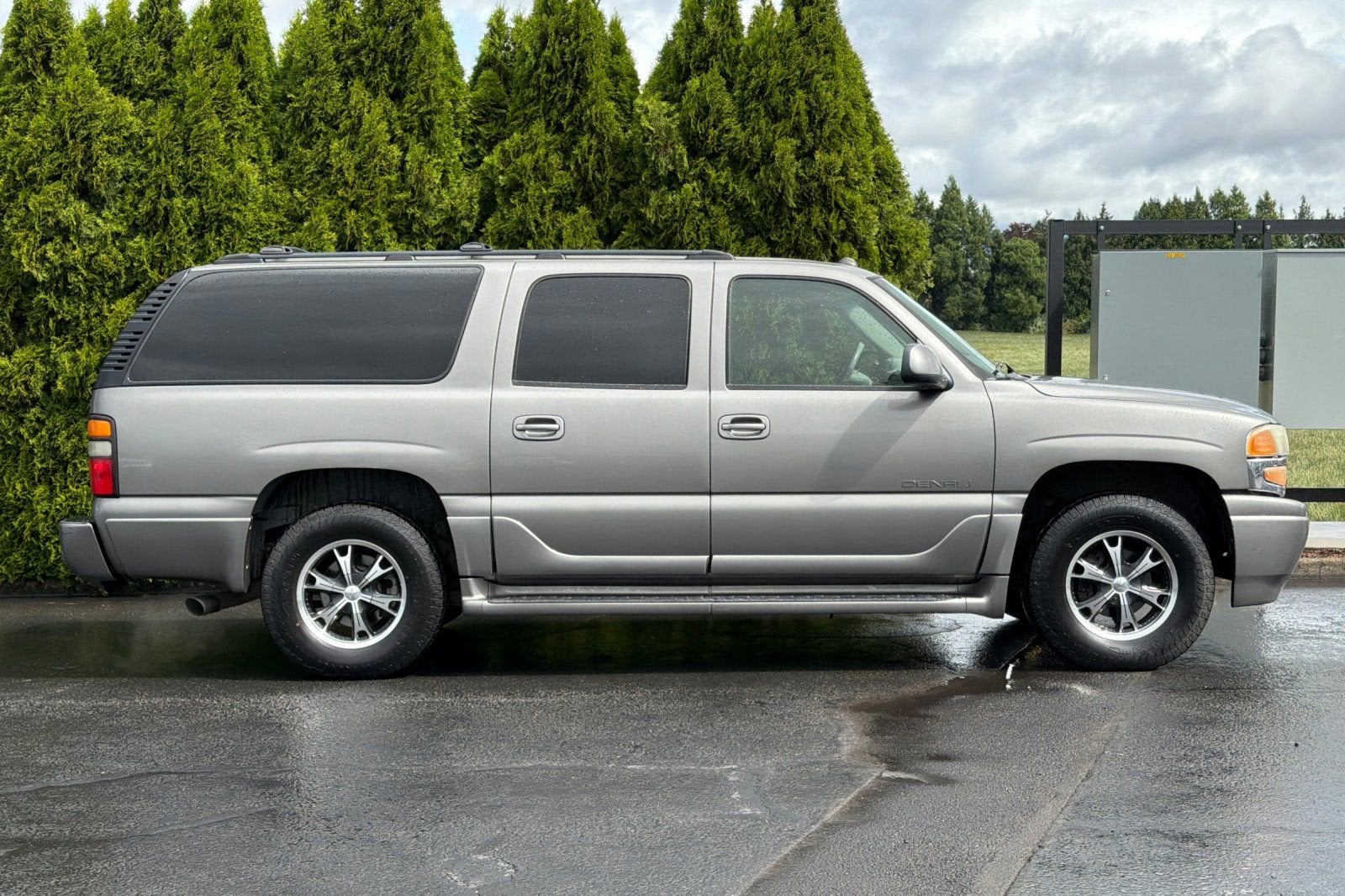 2005 GMC Yukon XL 4DR 4WD 1500