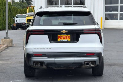 2025 Chevrolet Traverse LT