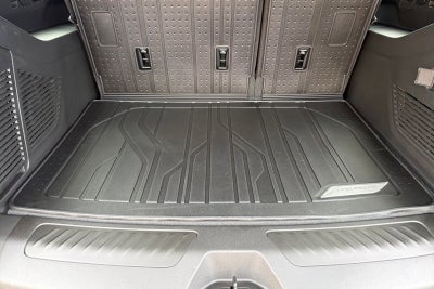 2027 Chevrolet Suburban LT