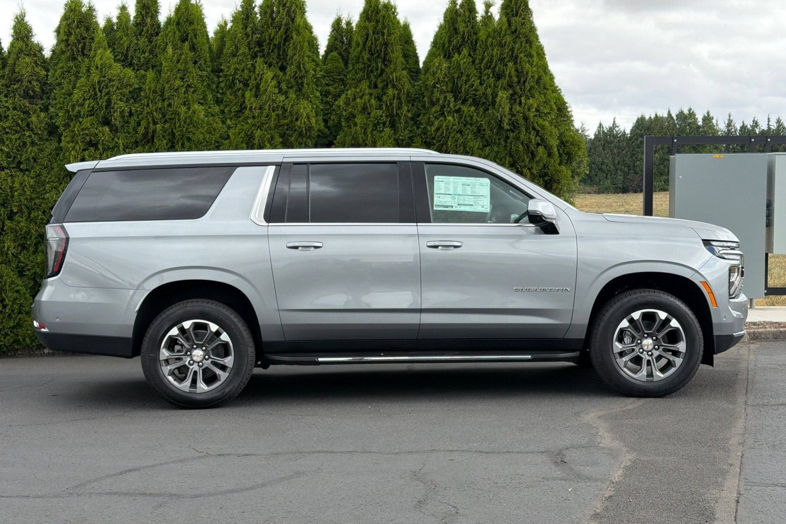 2026 Chevrolet Suburban LT