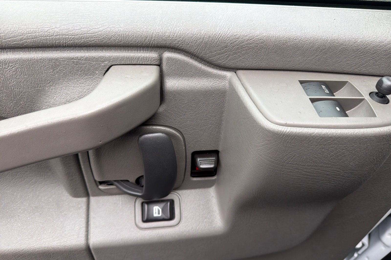 2025 GMC Savana Cargo Work Van