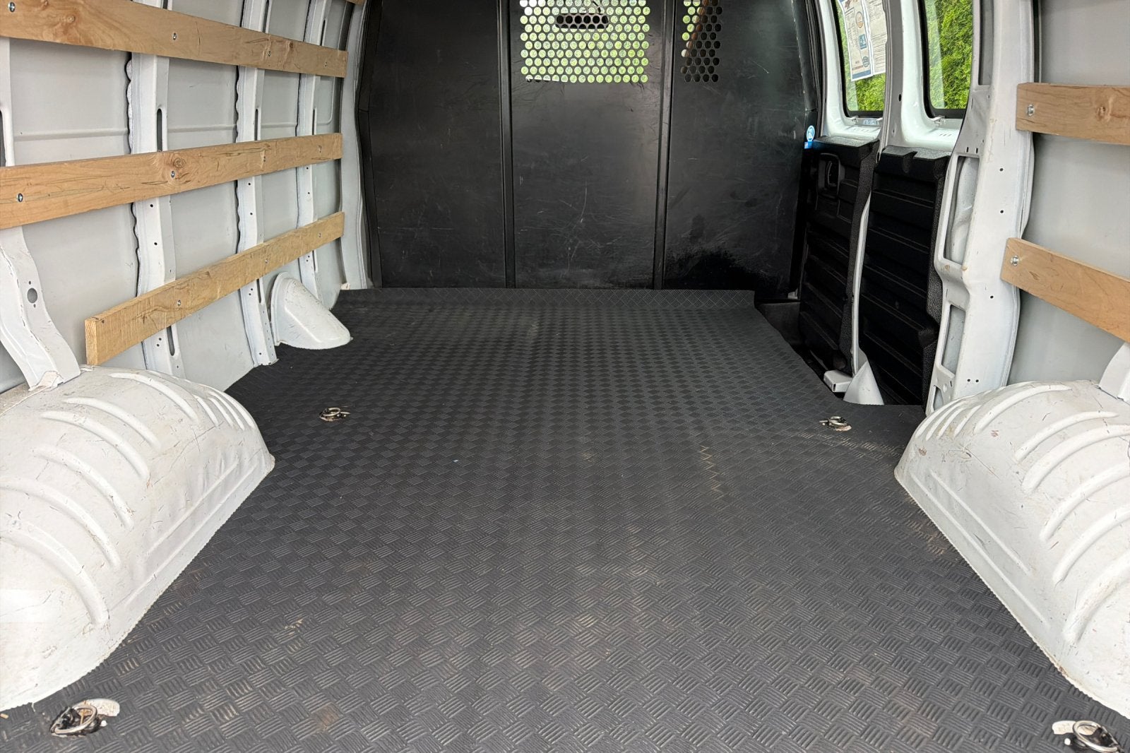 2025 GMC Savana Cargo Work Van