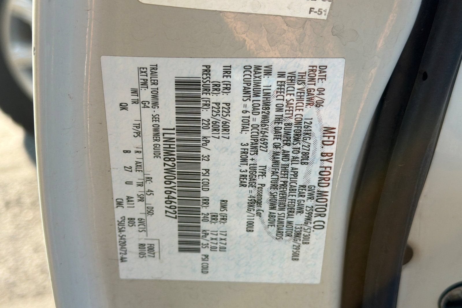 2006 Lincoln Town Car Signature Limited