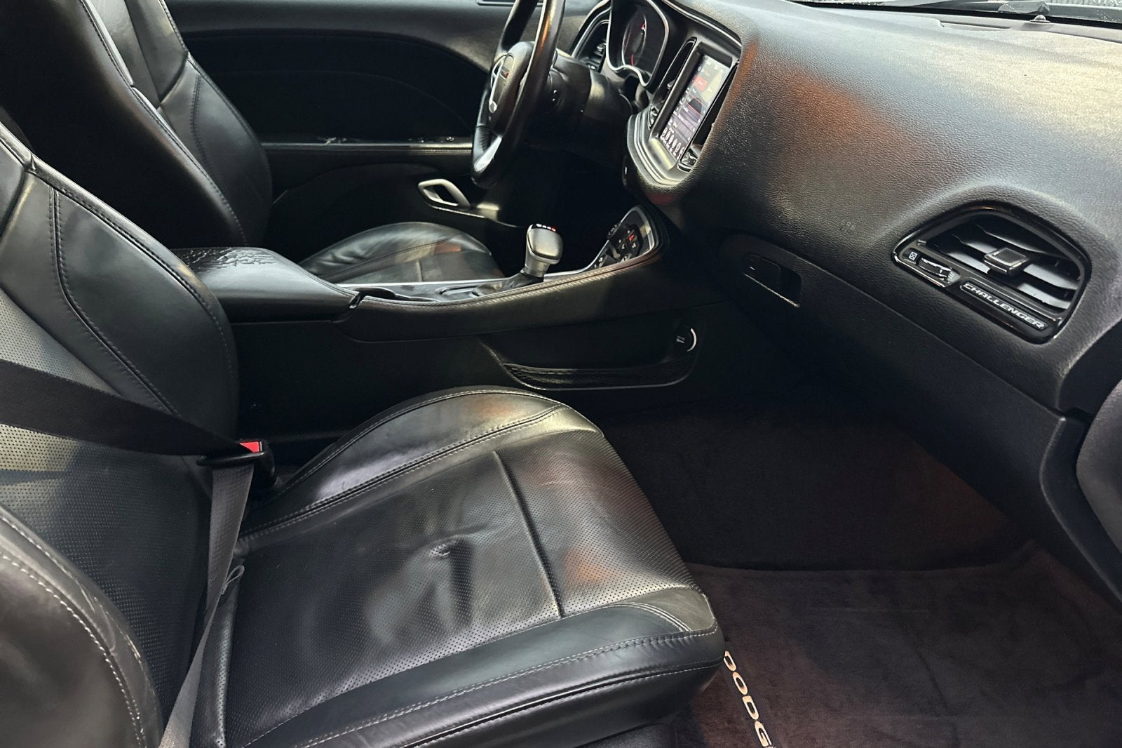 2017 Dodge Challenger SXT Plus