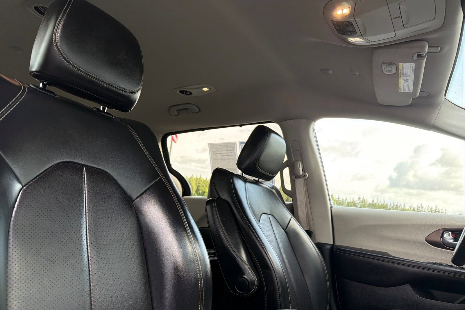 2020 Chrysler Voyager LXI