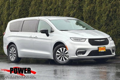 2024 Chrysler Pacifica Hybrid Select