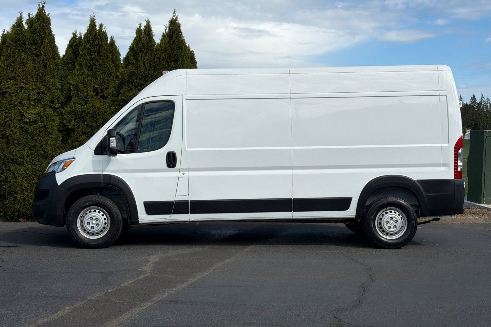 2025 RAM ProMaster Cargo Van Tradesman