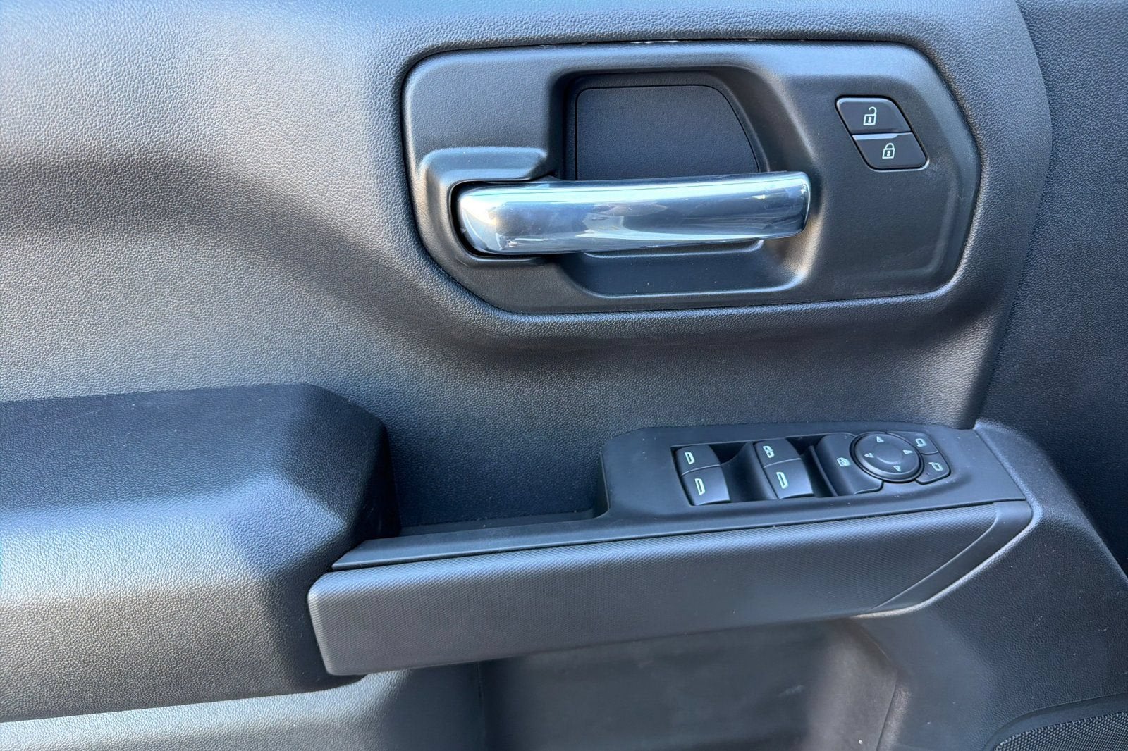 2026 Chevrolet Silverado 1500 Custom Trail Boss - Photo 8