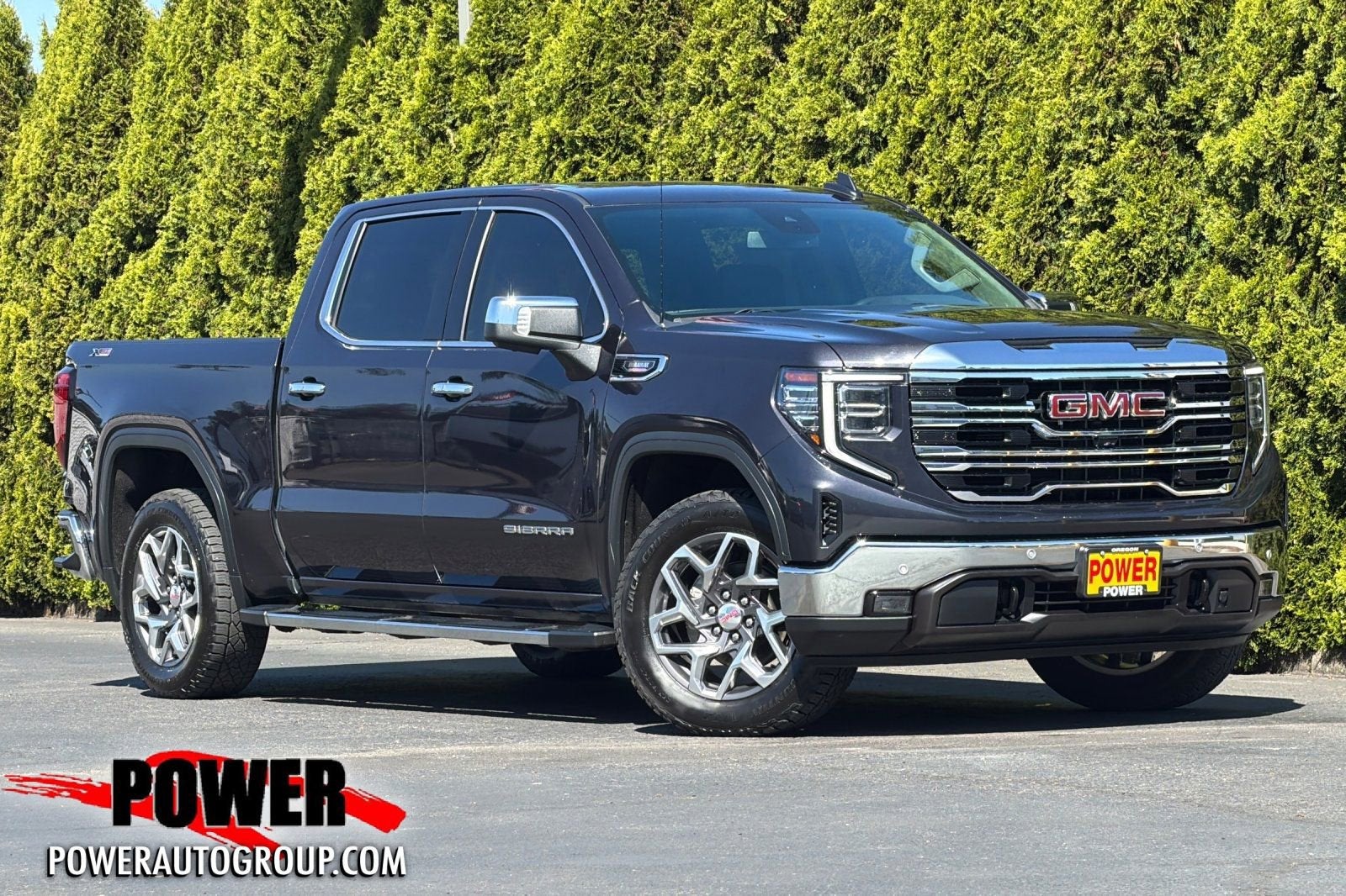 2022 GMC Sierra 4WD Crew Cab Short Box SLT's photo