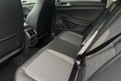 2025 Volkswagen Taos SE Black